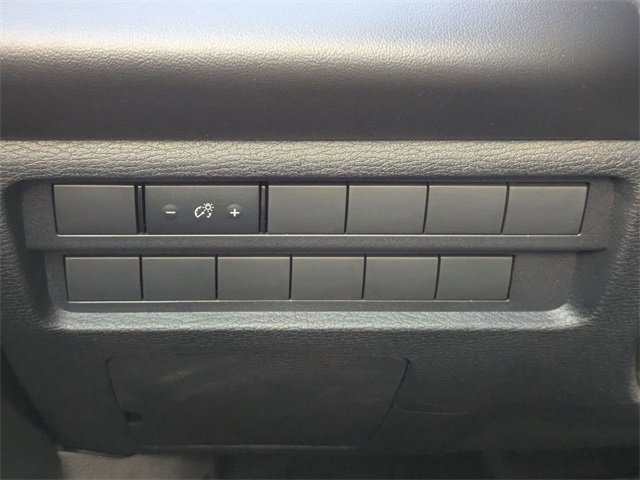 New 2025 Mitsubishi Outlander ES image 24