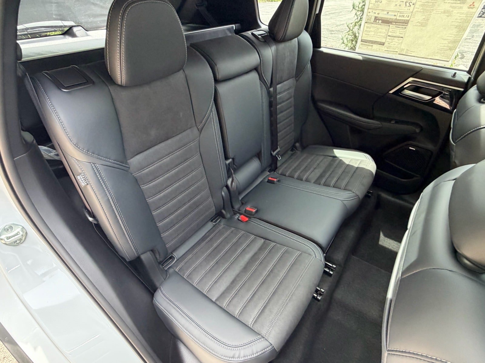 New 2026 Mitsubishi Outlander AWD image 14