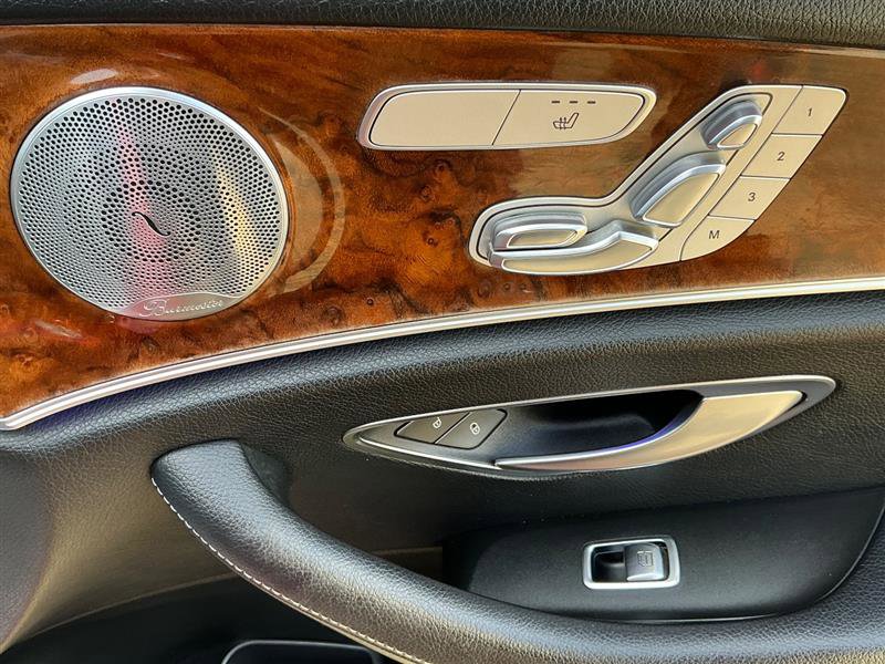 Used 2017 Mercedes-Benz E 300 4MATIC image 29