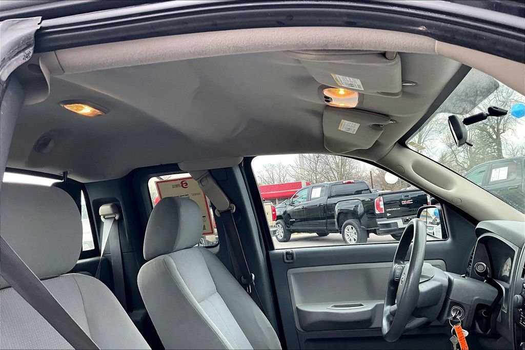 Used 2006 Dodge Dakota ST image 24