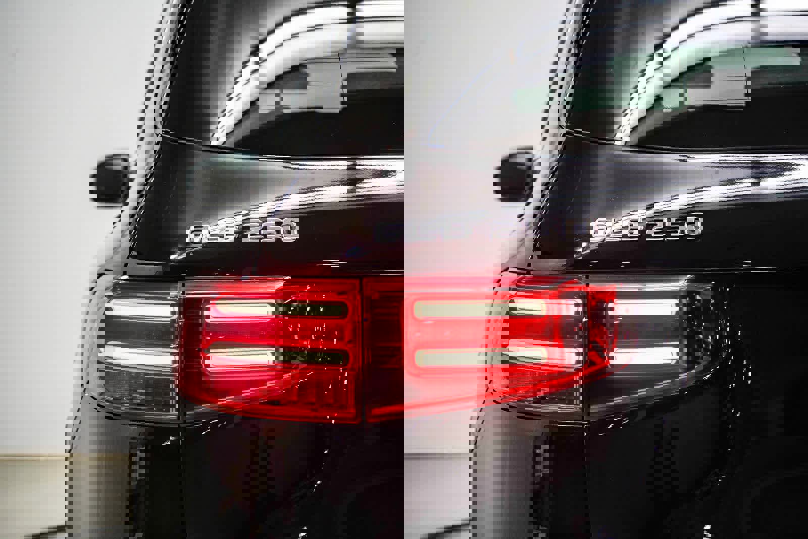 Used 2025 Mercedes-Benz GLB 250 image 9