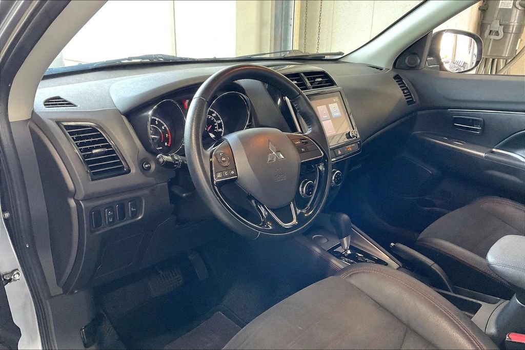 Used 2022 Mitsubishi Outlander Sport SE FWD image 4