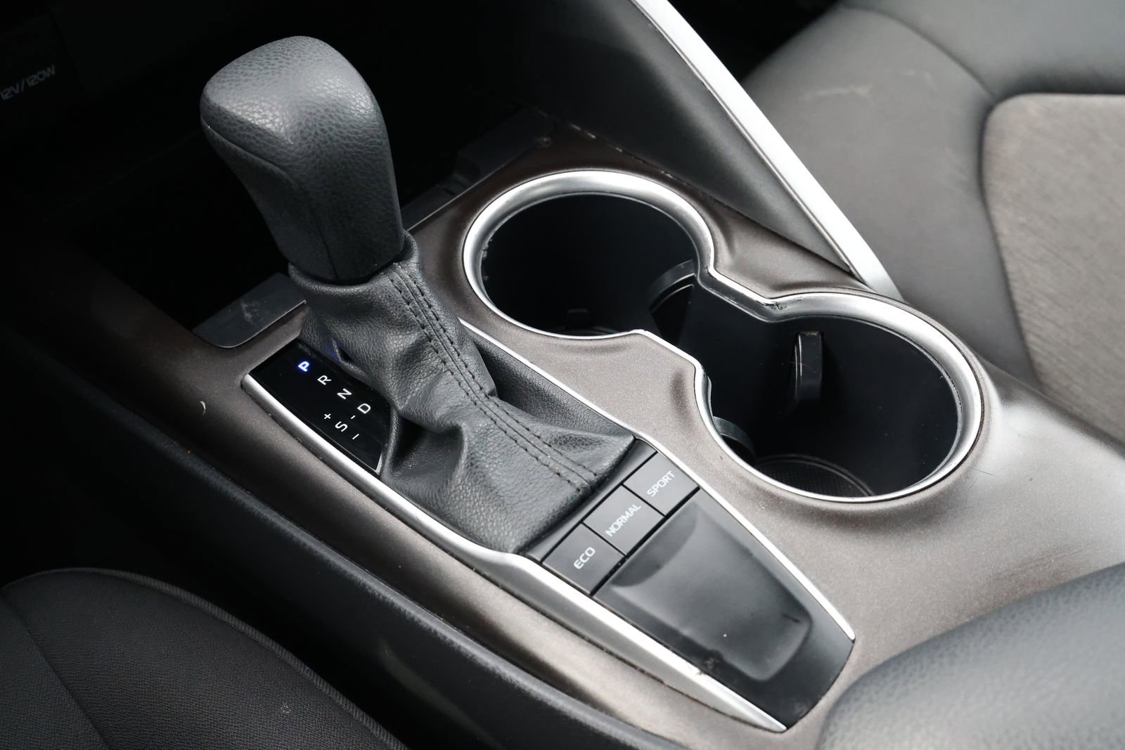 Used 2024 Toyota Camry LE FWD image 21