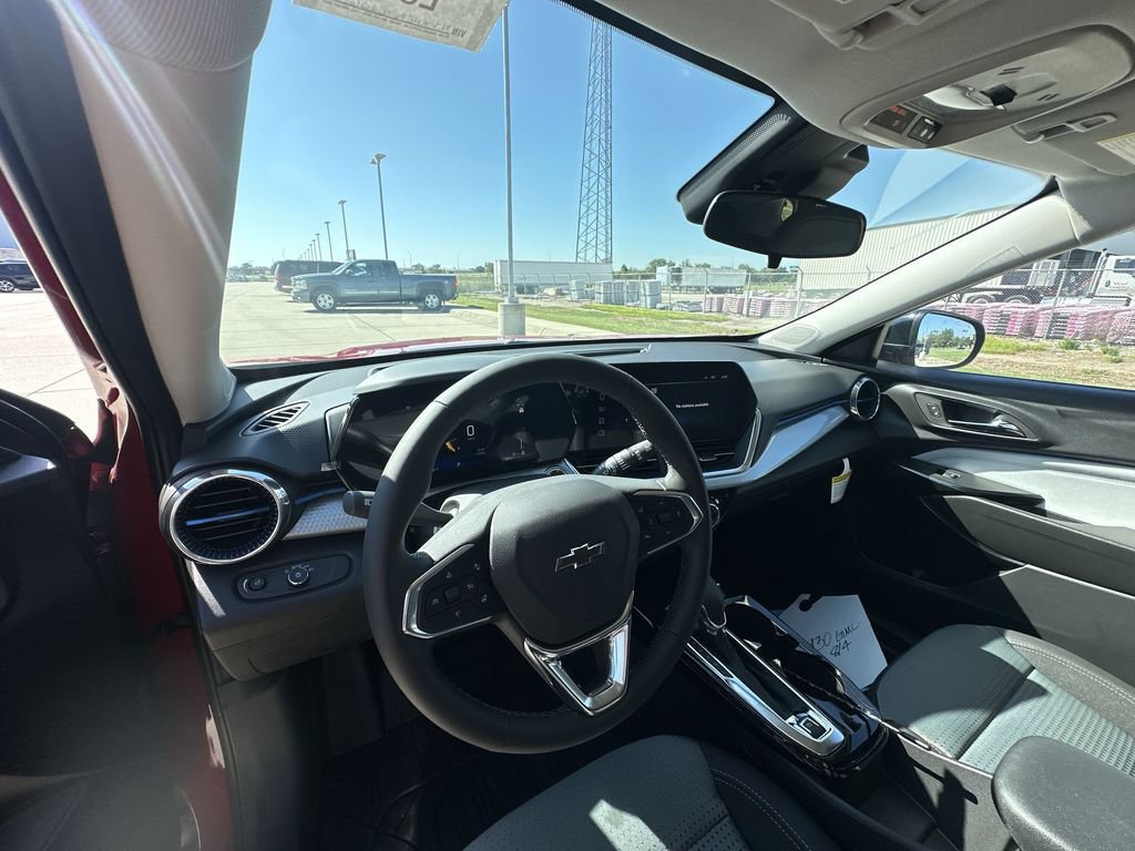 New 2026 Chevrolet Trax LT w/ Driver Confidence Package FWD image 10