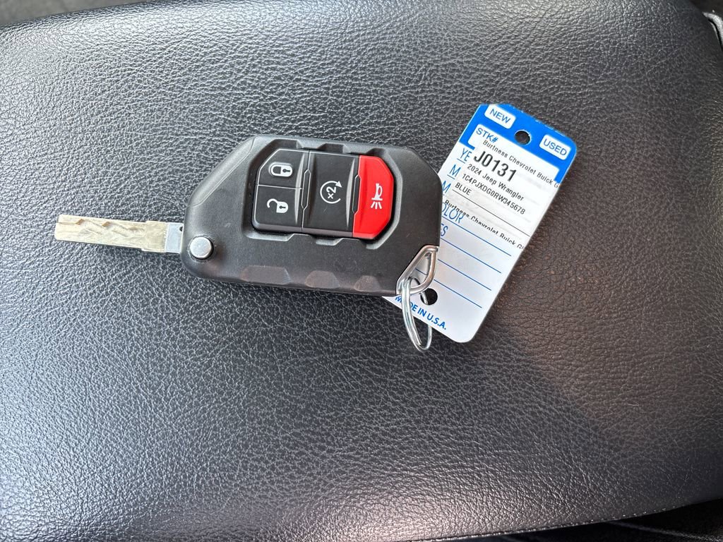 Used 2024 Jeep Wrangler Unlimited Sport AWD/4WD image 32