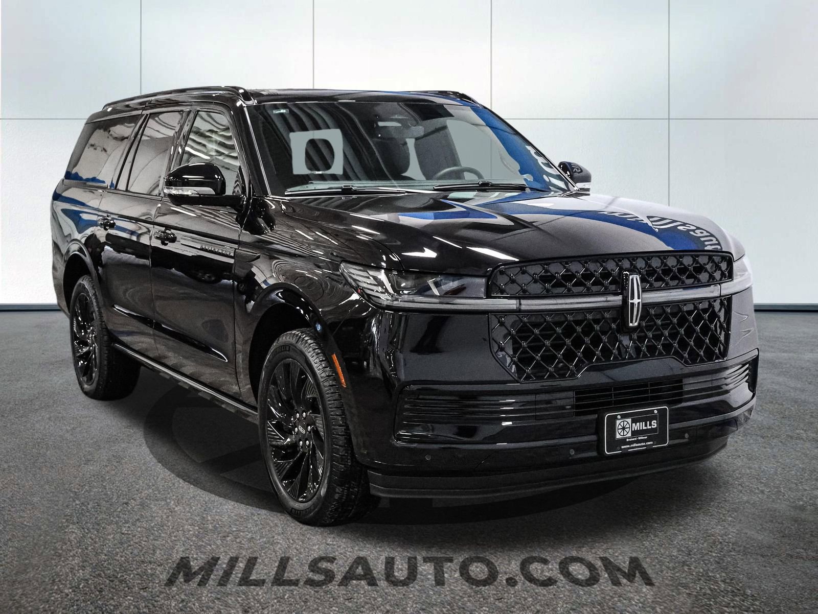 New 2026 Lincoln Navigator L Reserve w/ Jet Appearance Package image 11