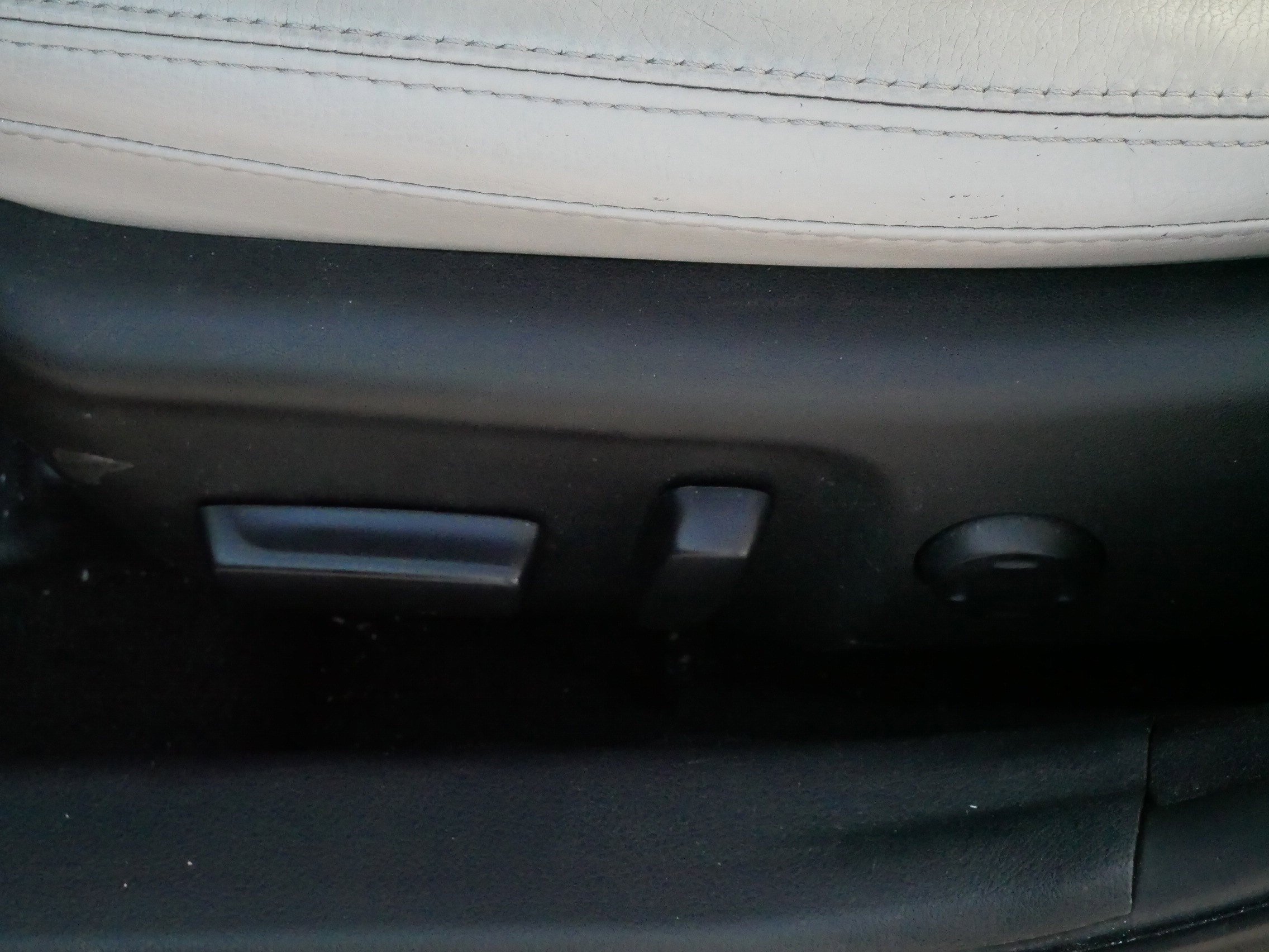 Used 2016 Toyota Avalon XLE Plus image 20