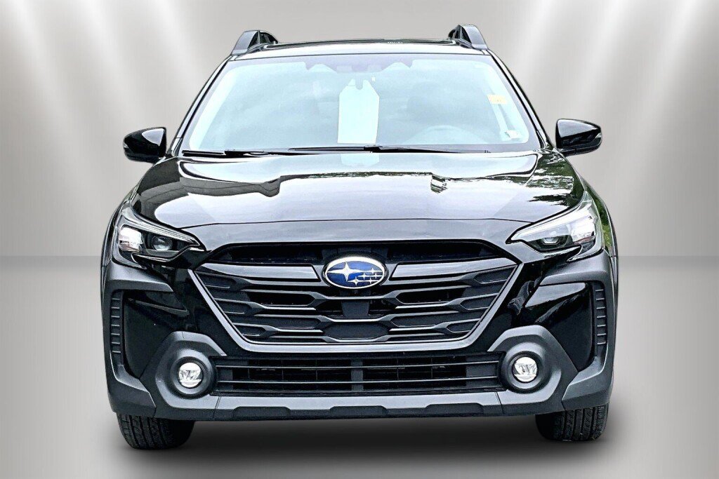 Certified 2025 Subaru Outback Onyx Edition XT AWD/4WD image 2
