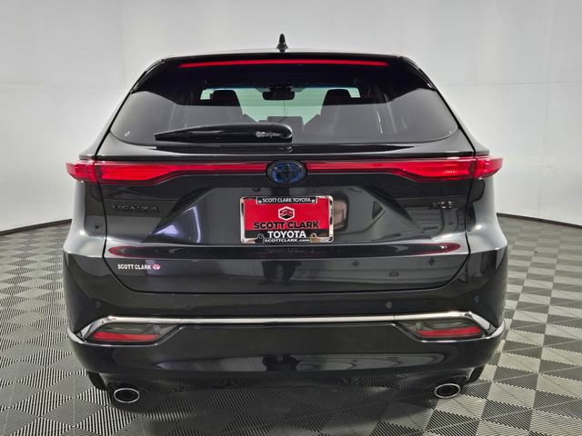 Used 2023 Toyota Venza Nightshade AWD/4WD image 11
