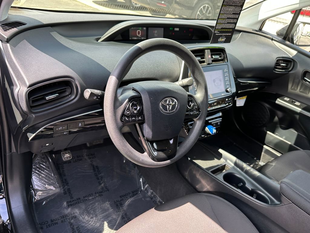 Used 2022 Toyota Prius L Eco image 24