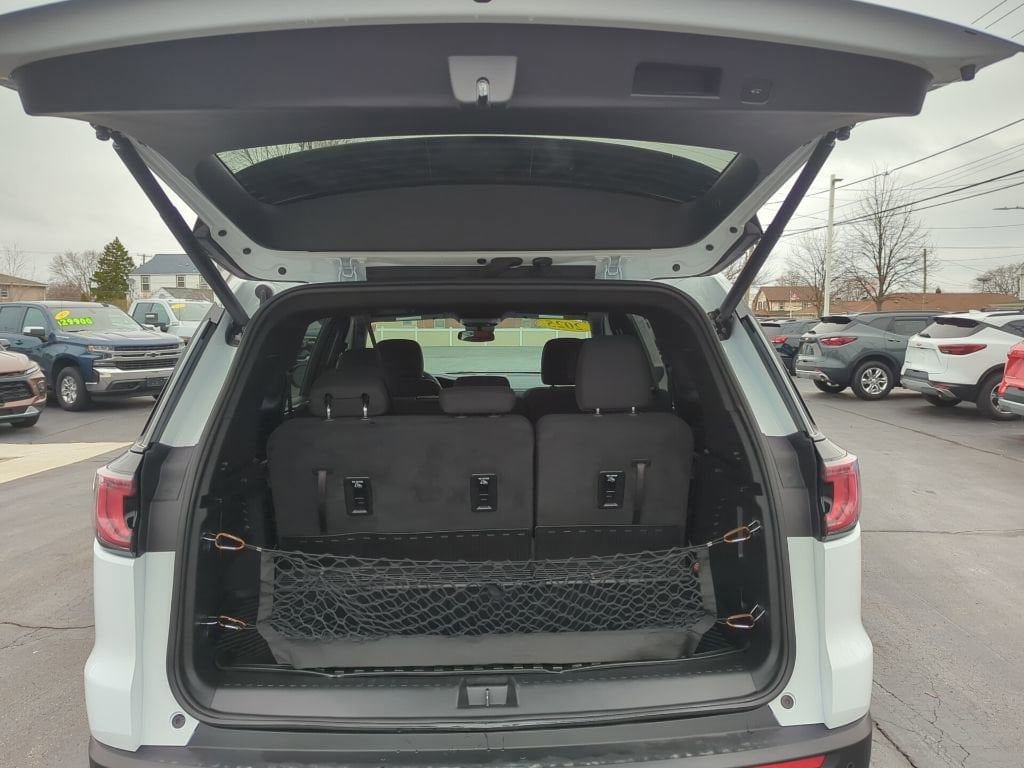 Certified 2025 GMC Acadia Elevation image 8