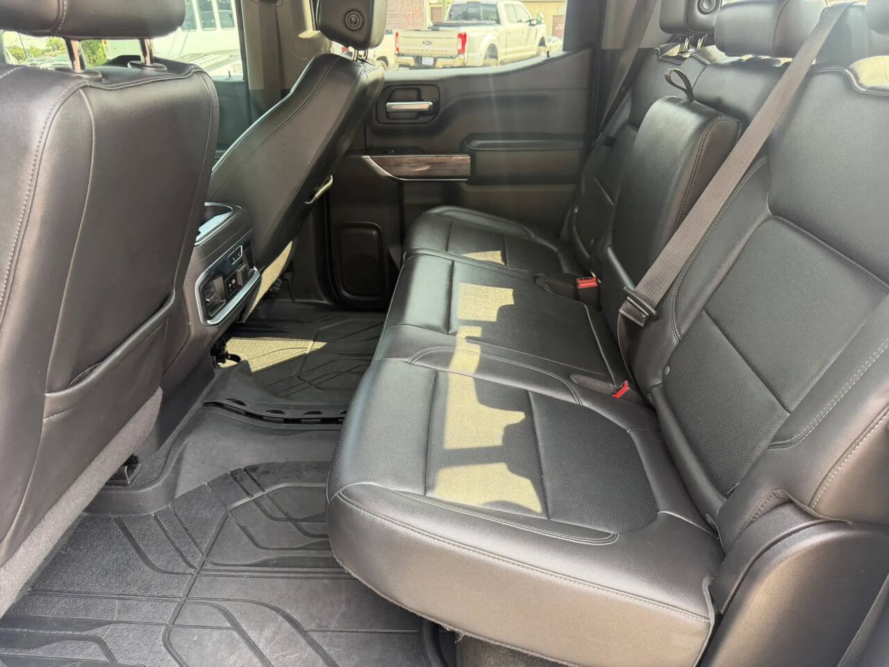 Used 2020 Chevrolet Silverado 1500 LTZ w/ LTZ Plus Package AWD/4WD image 10