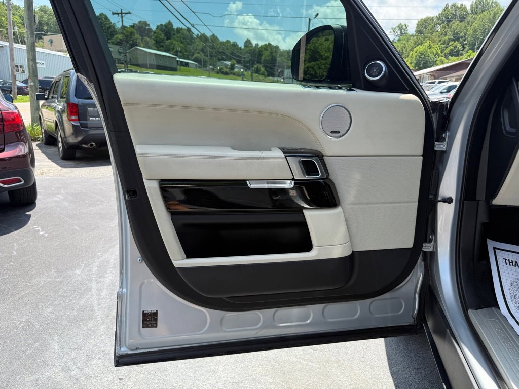 Used 2015 Land Rover Range Rover Supercharged image 40