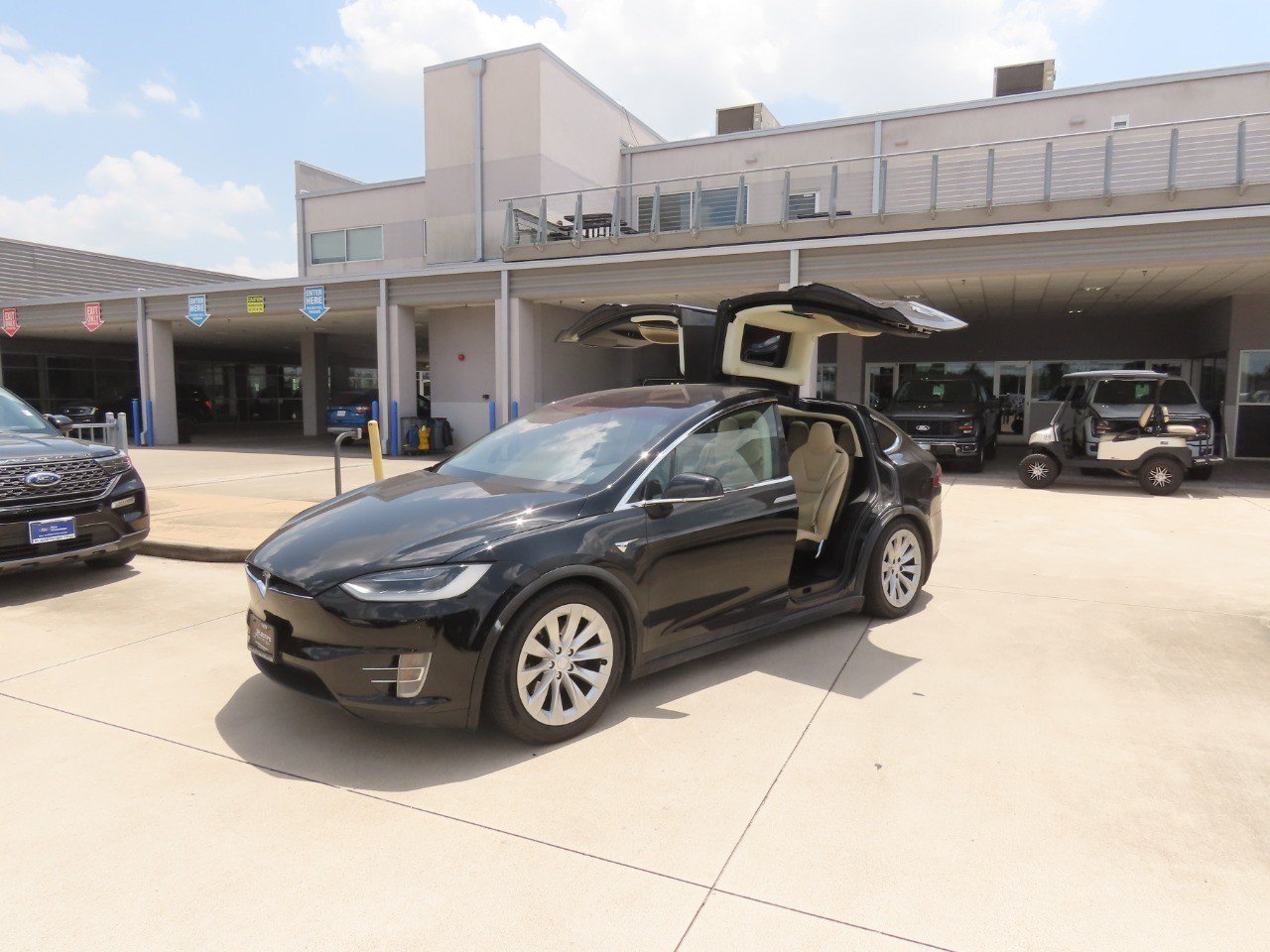 Used 2017 Tesla Model X 75D AWD/4WD image 2