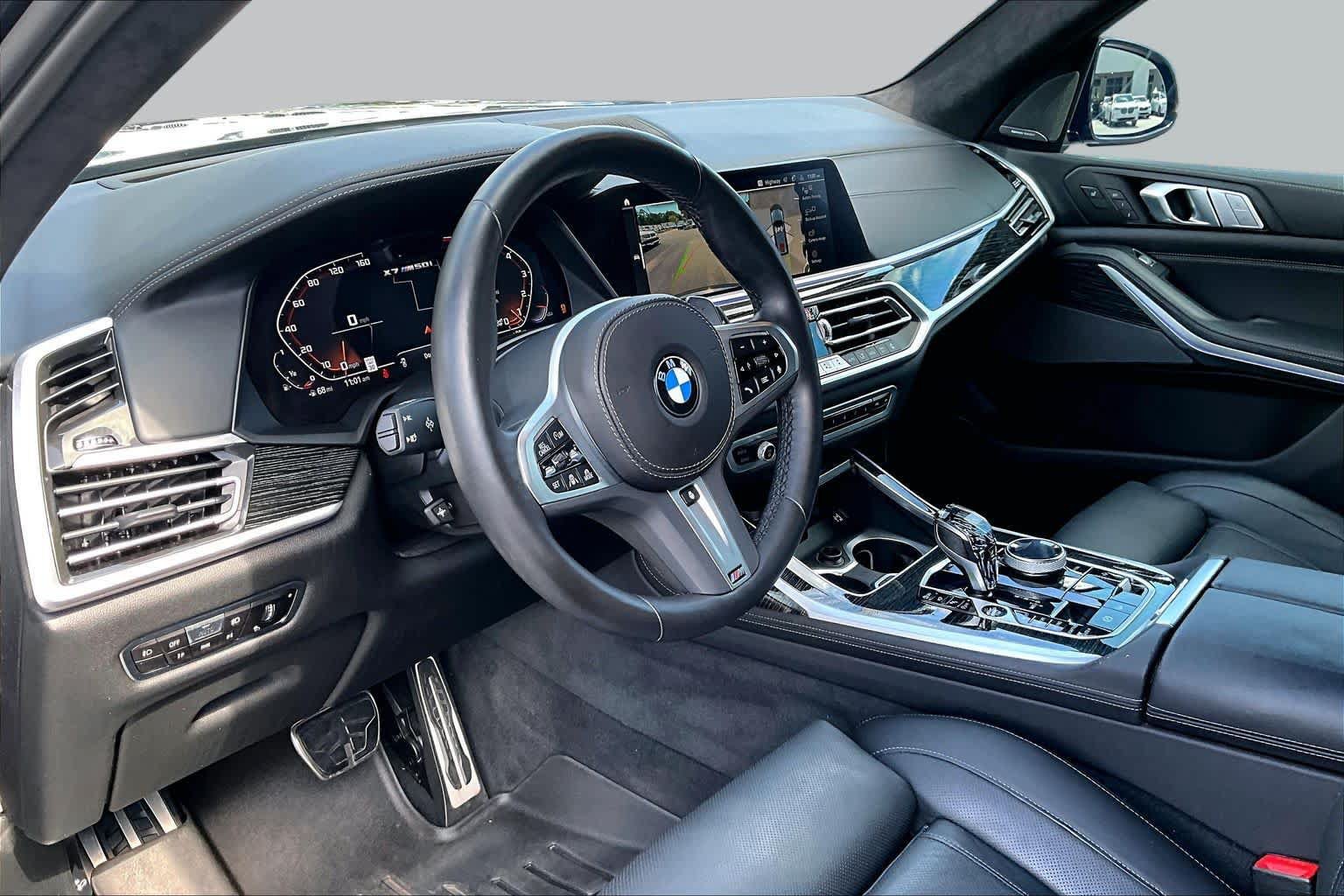 Used 2022 BMW X7 M50i w/ Dynamic Handling Package AWD/4WD image 18
