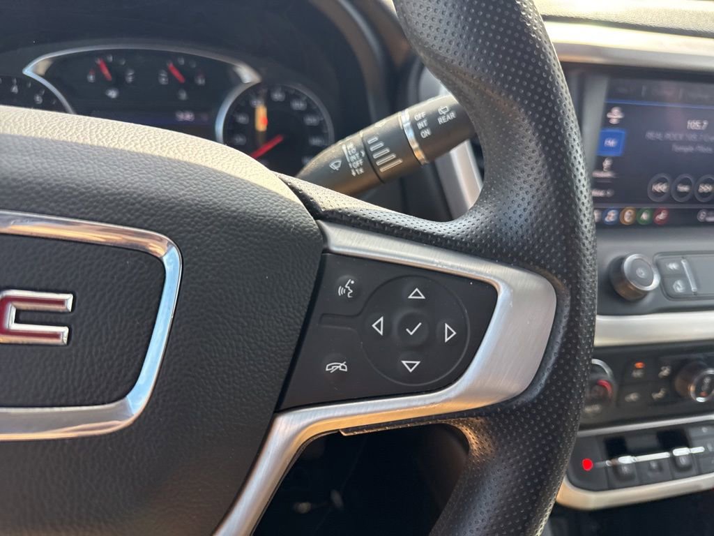 Used 2023 GMC Acadia SLE w/ Driver Convenience Package FWD image 16