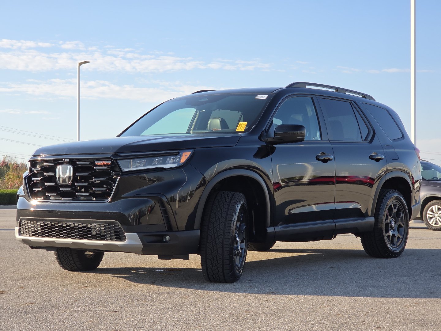 Used 2023 Honda Pilot TrailSport image 14