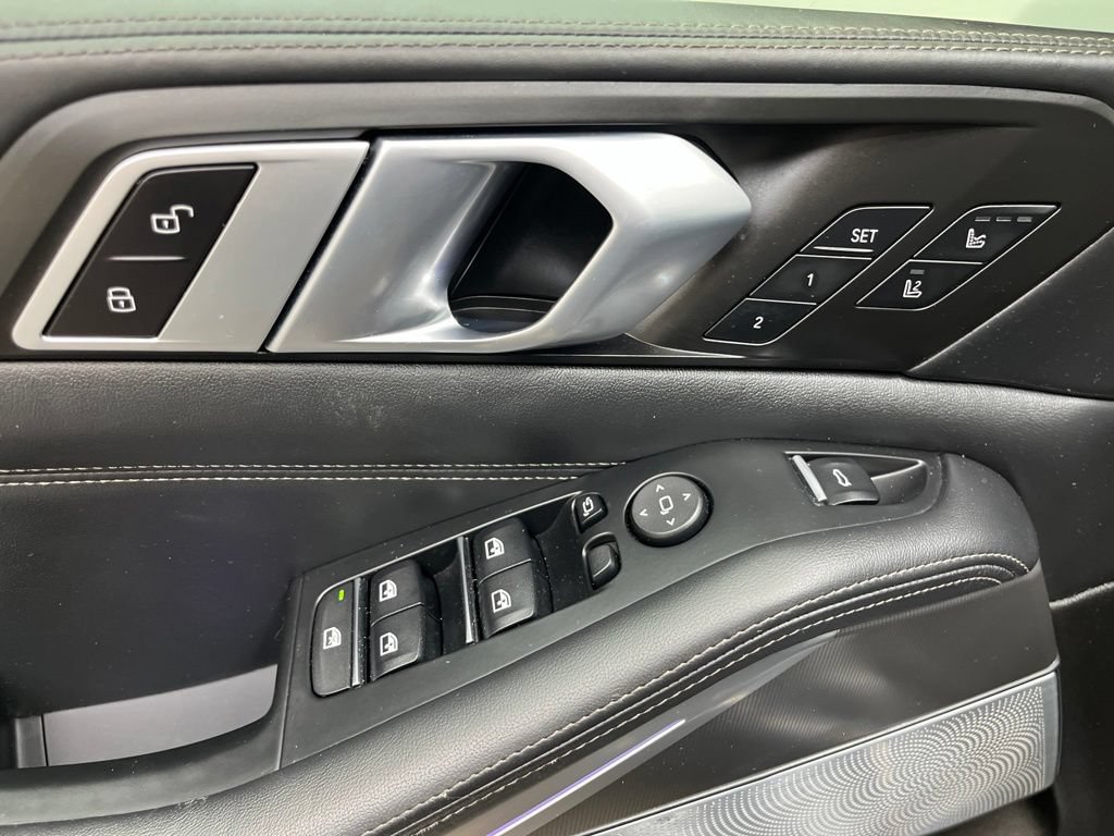 Used 2020 BMW X5 M50i w/ Executive Package AWD/4WD image 29