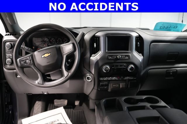 Used 2024 Chevrolet Silverado 2500 Custom w/ Custom Value Package image 2