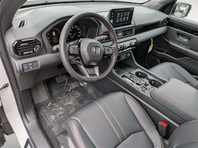 New 2025 Honda Pilot TrailSport image 11