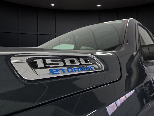 New 2026 RAM 1500 4x4 Crew Cab image 39