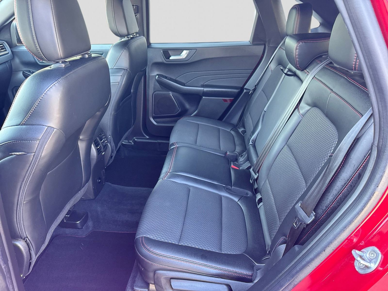 Certified 2023 Ford Escape ST-Line w/ Tech Pack #1 AWD/4WD image 5