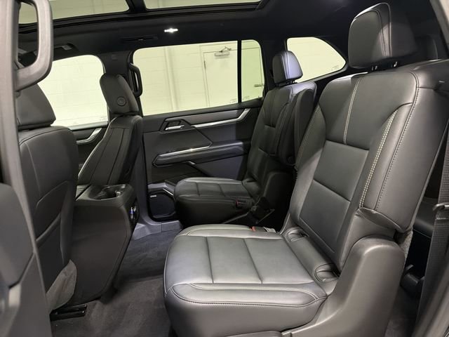 New 2026 GMC Acadia Elevation w/ Black Edition FWD image 18