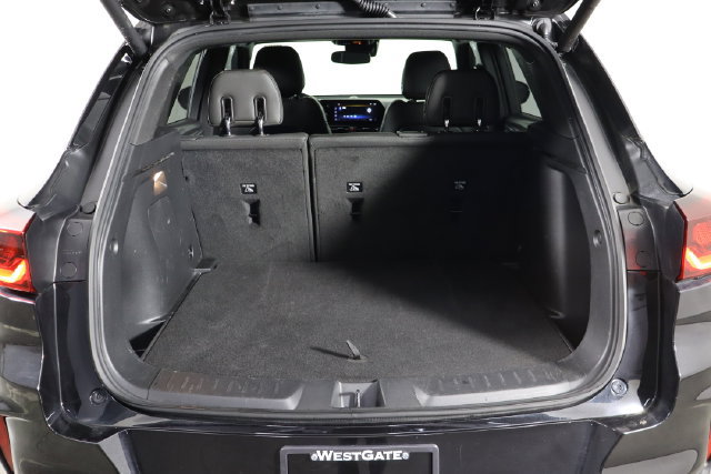 Used 2025 Chevrolet TrailBlazer RS w/ Convenience Package FWD image 17