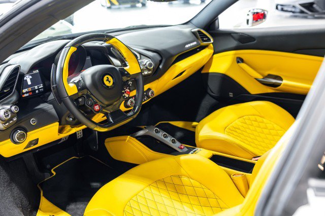 Used 2016 Ferrari 488 GTB RWD image 36