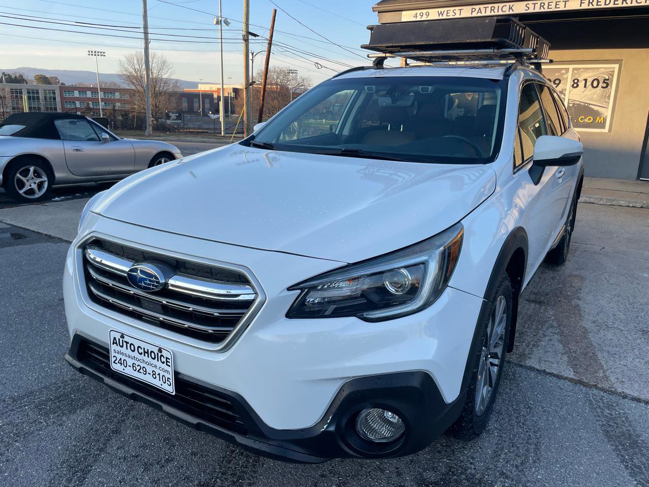 Used 2018 Subaru Outback 3.6R Touring image 2