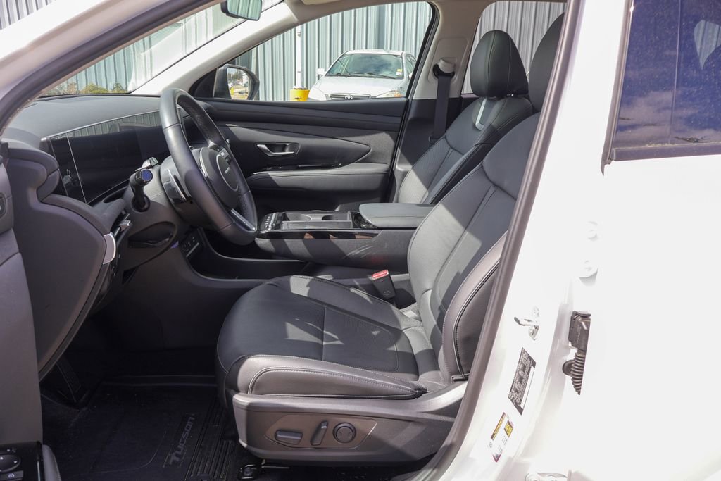 Certified 2025 Hyundai Tucson Limited image 7