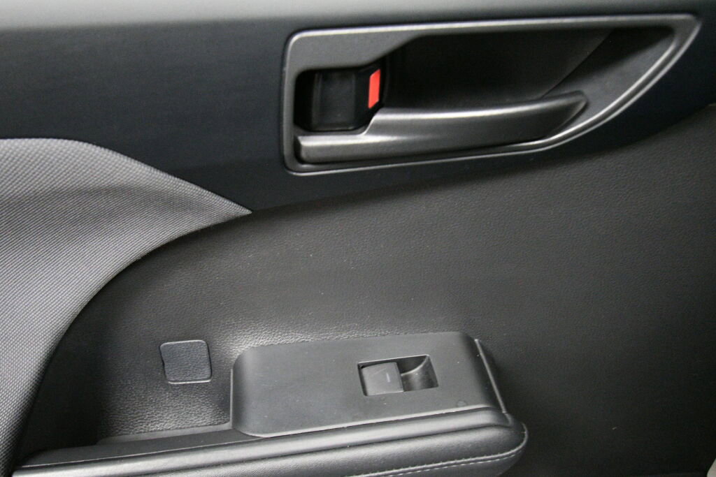 Certified 2024 Toyota Highlander LE image 20