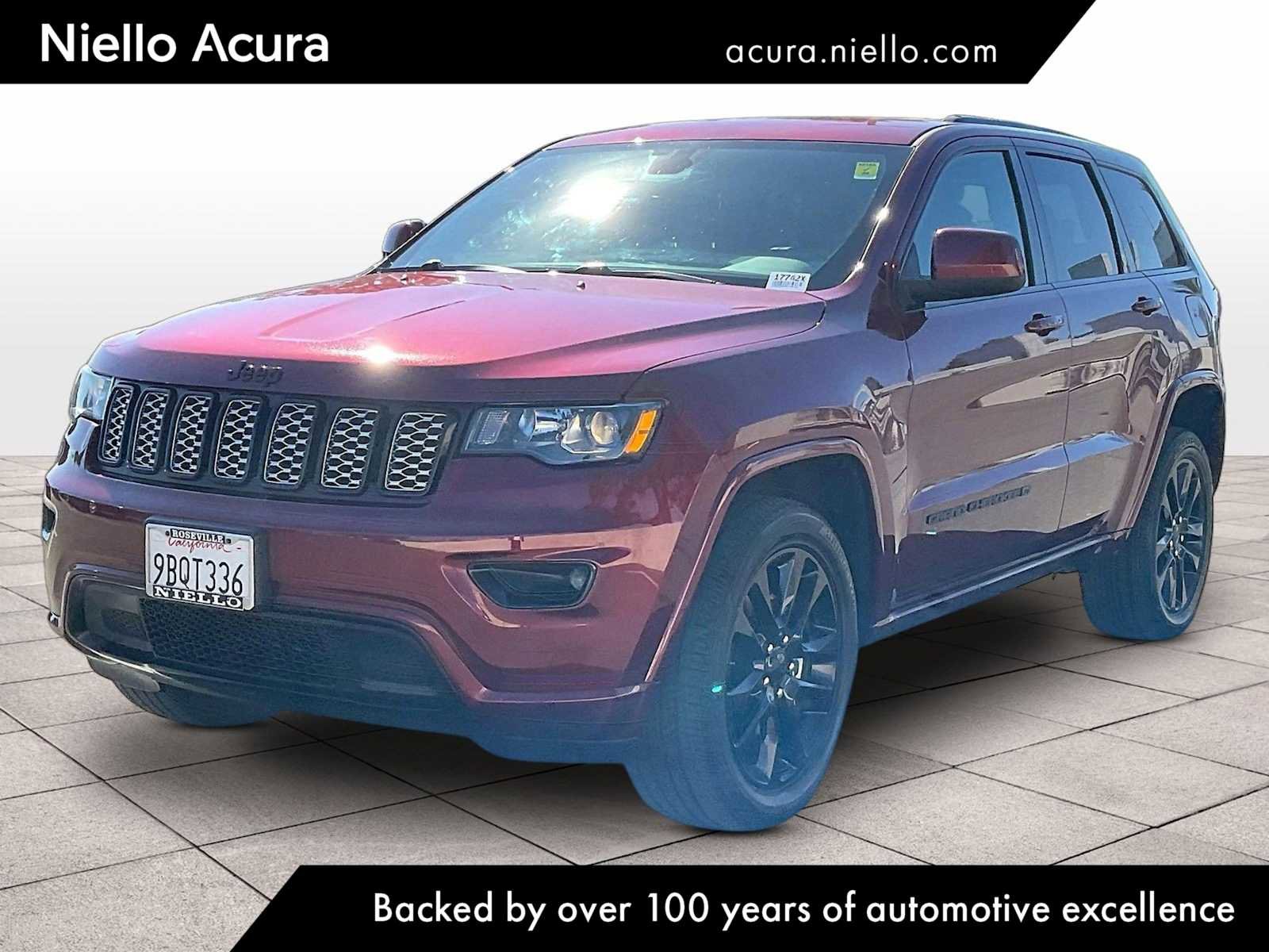Used 2022 Jeep Grand Cherokee Laredo X AWD/4WD image 1