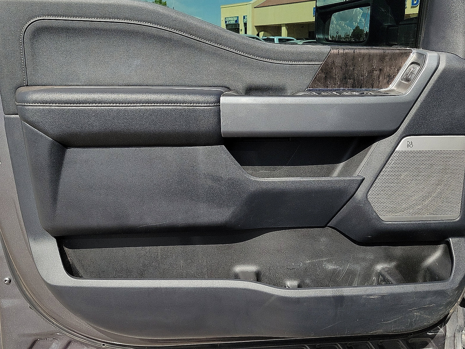 Used 2023 Ford F250 Lariat w/ Lariat Ultimate Package AWD/4WD image 11