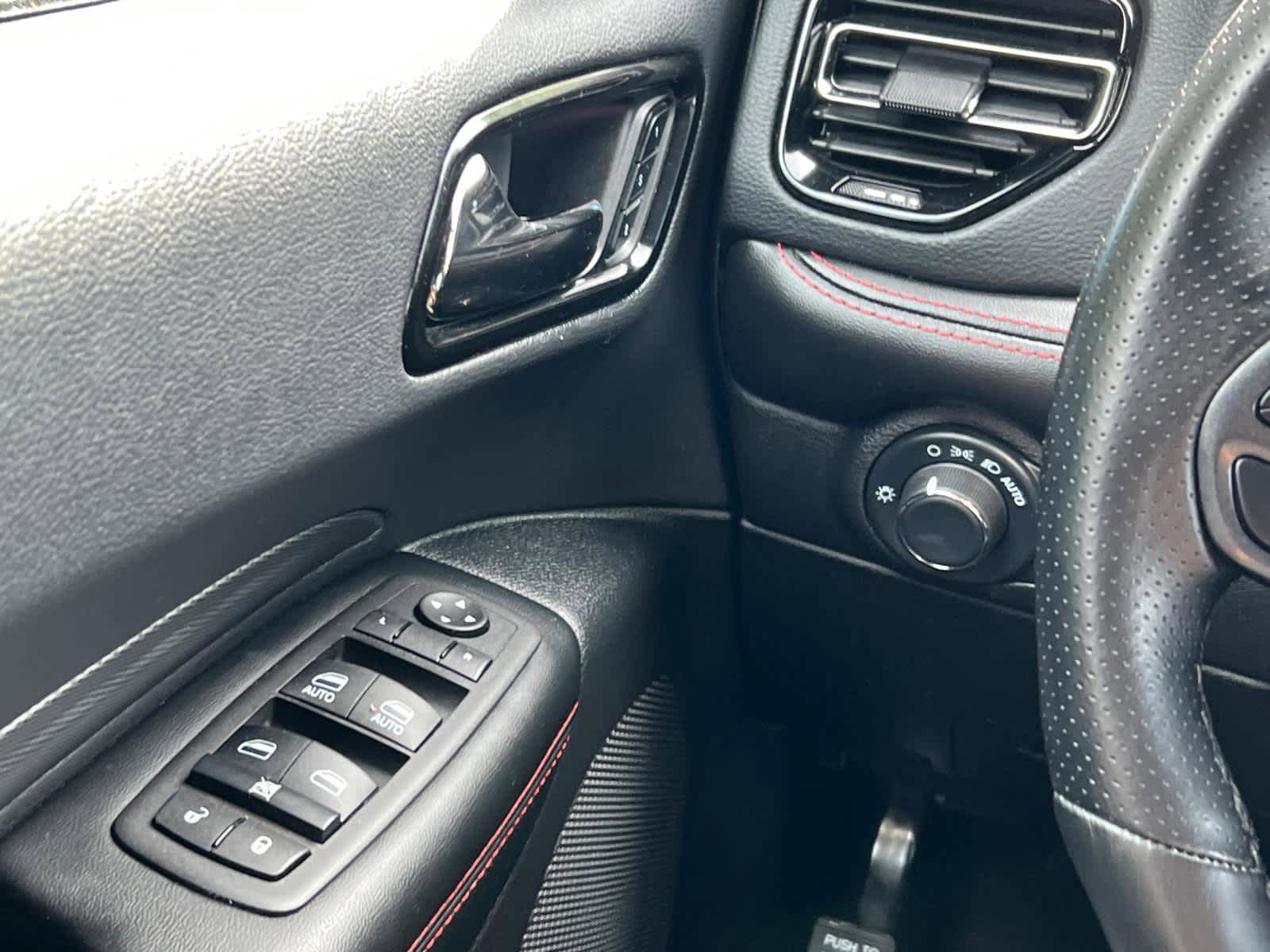 Used 2025 Dodge Durango GT AWD/4WD image 22