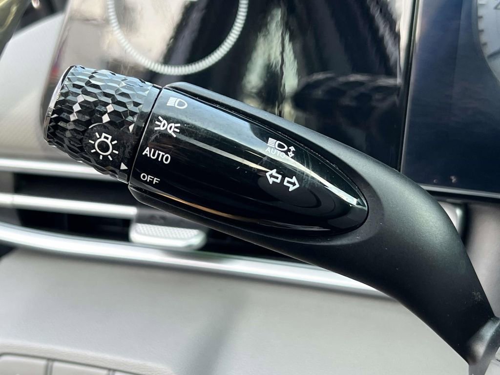 Used 2024 Hyundai Elantra SEL w/ Convenience Package image 25