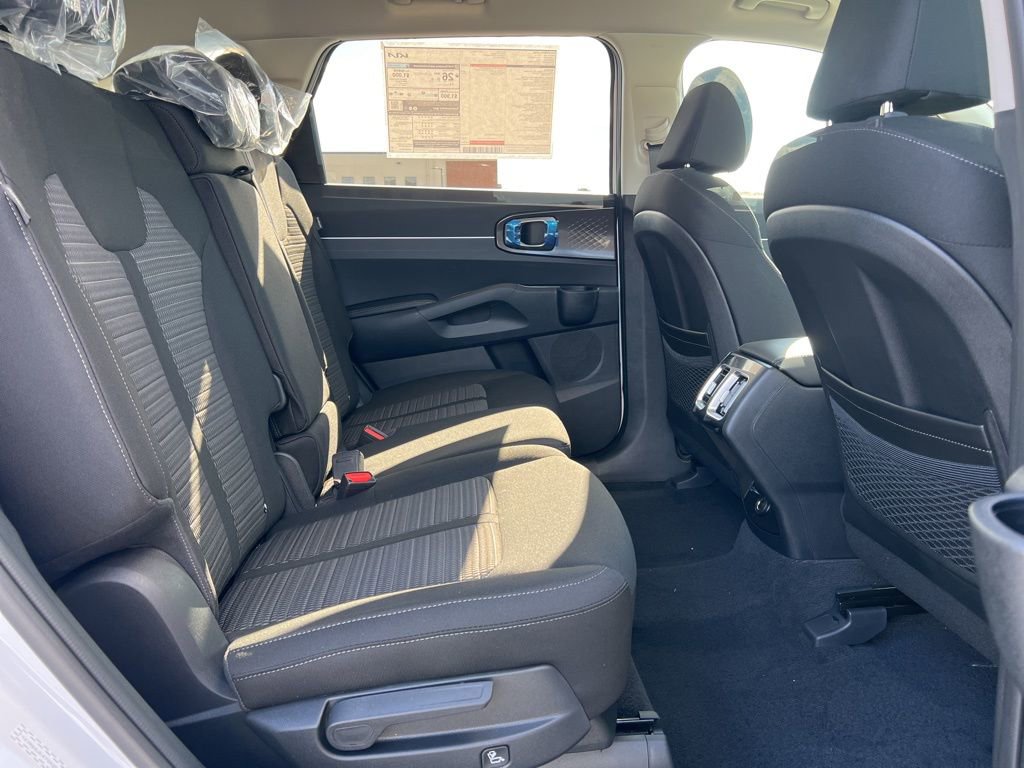 New 2026 Kia Sorento LX image 13