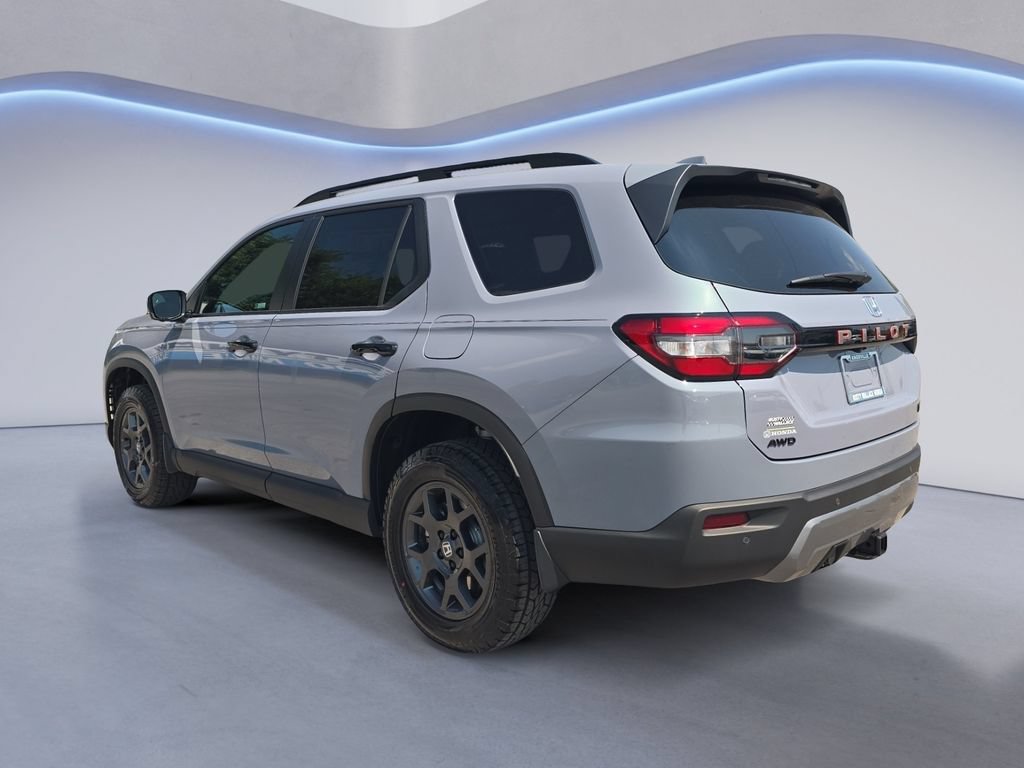 New 2026 Honda Pilot TrailSport image 3
