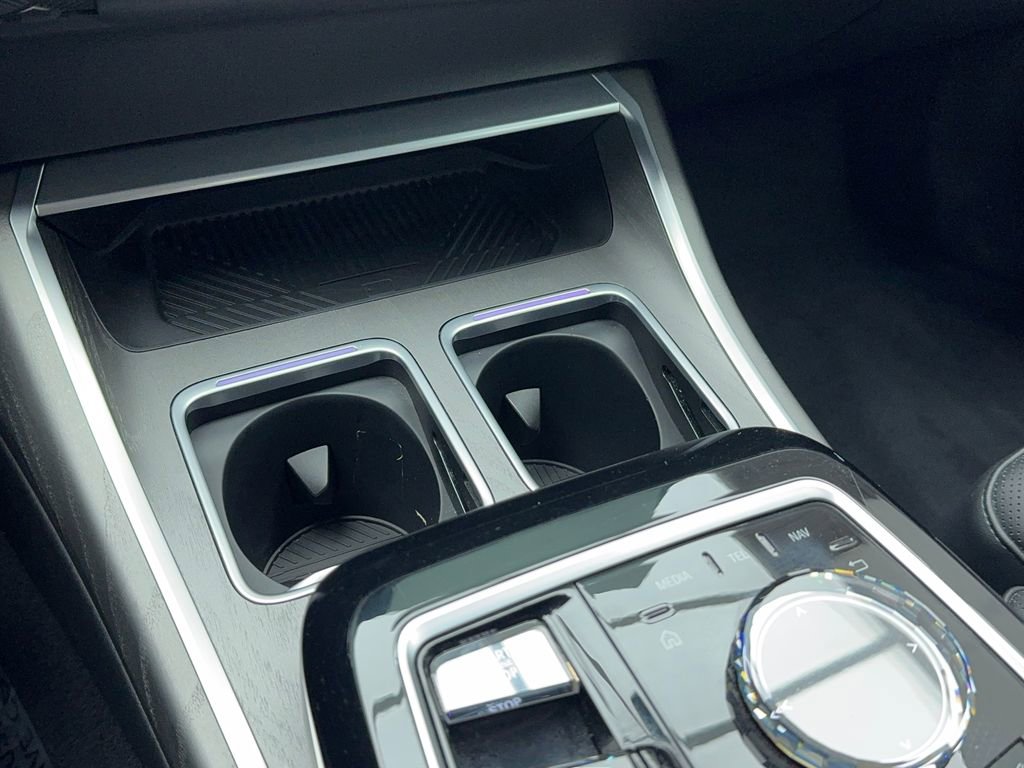 Used 2023 BMW 740i 740i M SPORT,NAV,CAM,PANO,HEAD image 32