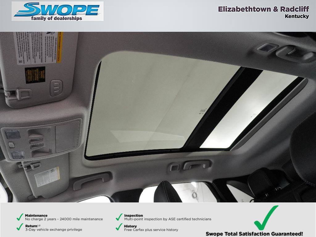 Used 2025 Ford Escape PHEV w/ PHEV Premium Package image 32