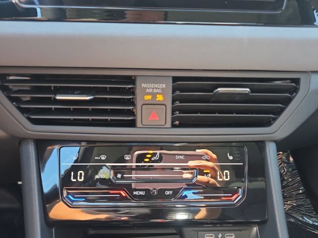 New 2027 Volkswagen Jetta SE FWD image 17