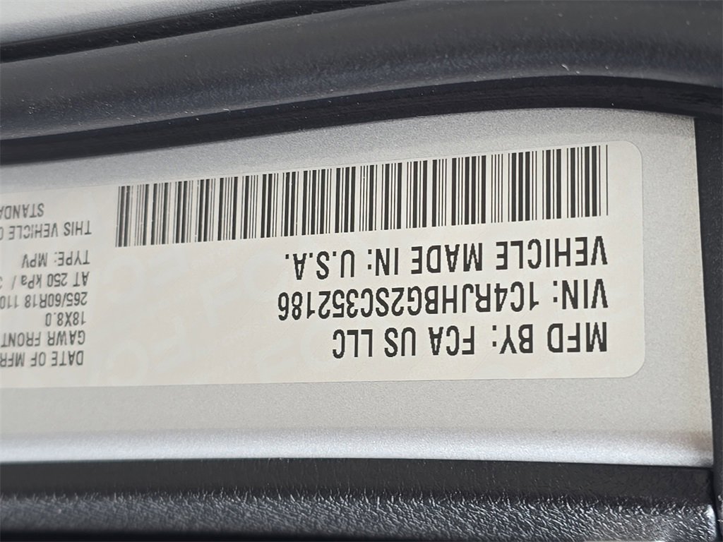 New 2025 Jeep Grand Cherokee Limited w/ Luxury Tech Group II image 38