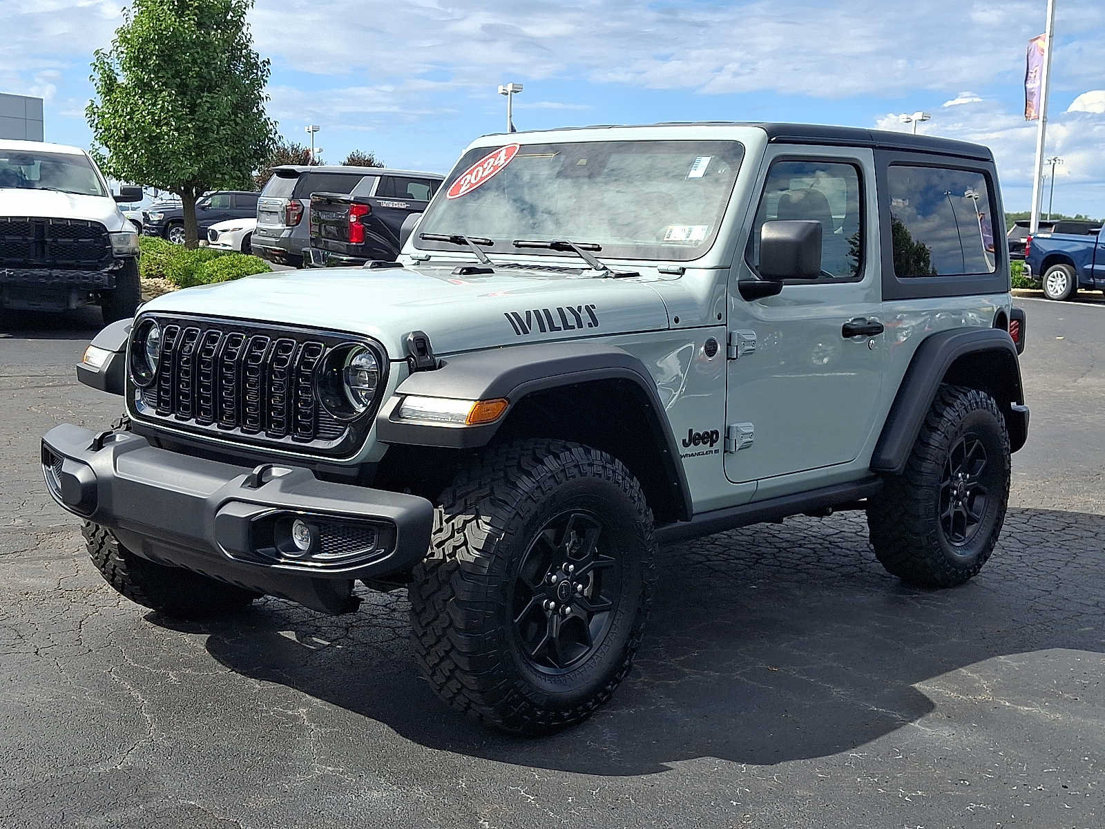 Used 2024 Jeep Wrangler Sport AWD/4WD image 3