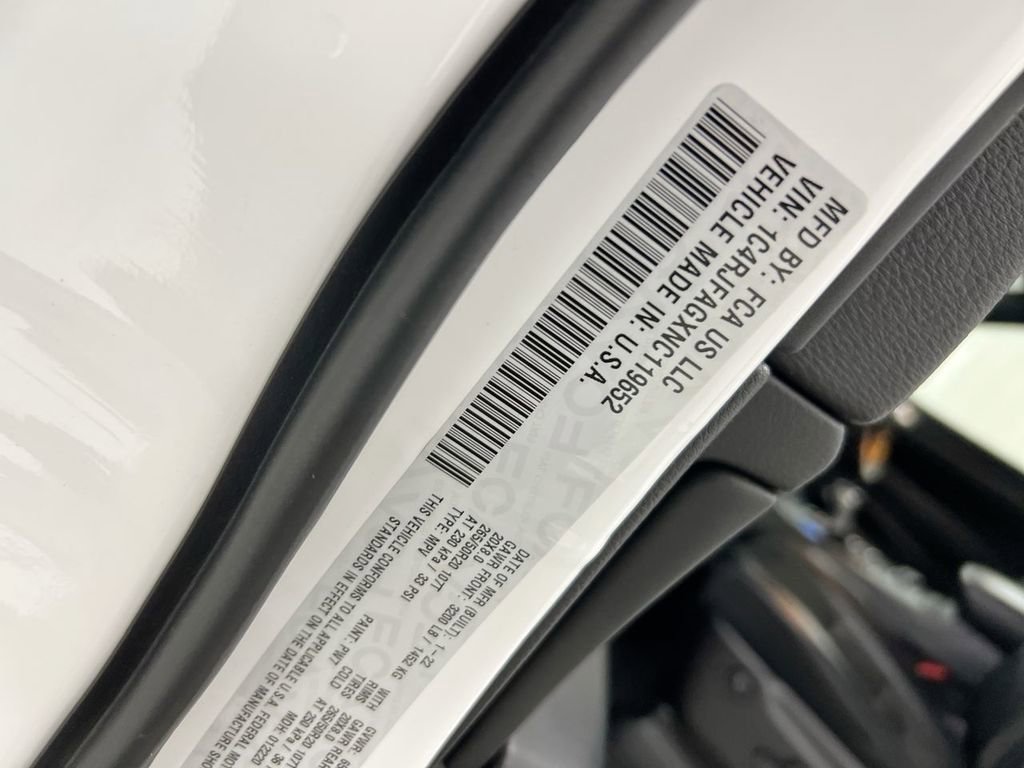 Used 2022 Jeep Grand Cherokee Laredo X image 28