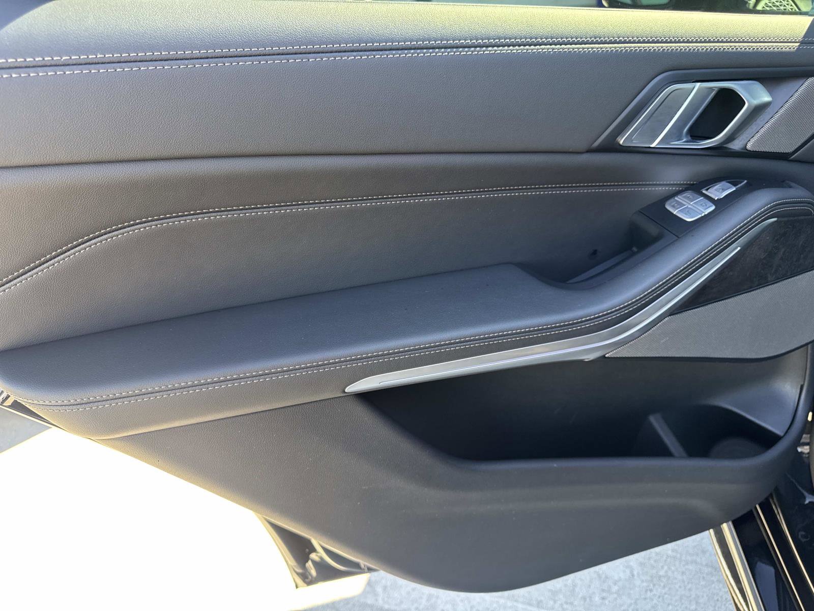 Certified 2025 BMW X7 xDrive40i w/ M Sport Package image 17