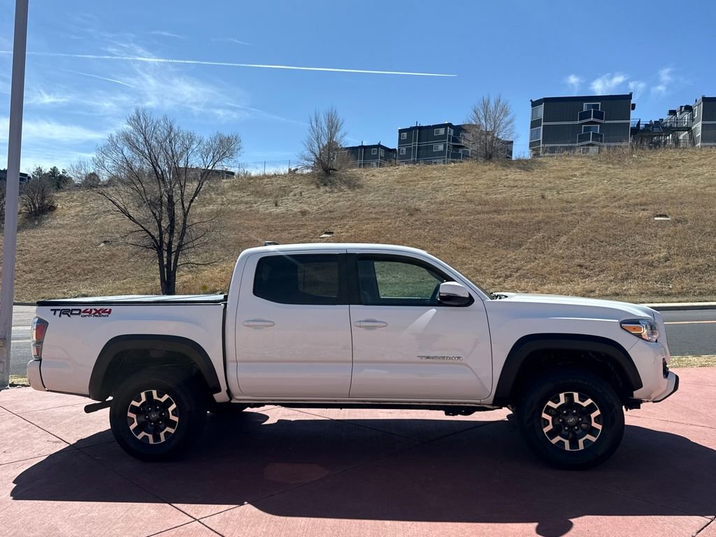 Used 2022 Toyota Tacoma TRD Off-Road w/ Technology Package AWD/4WD image 8
