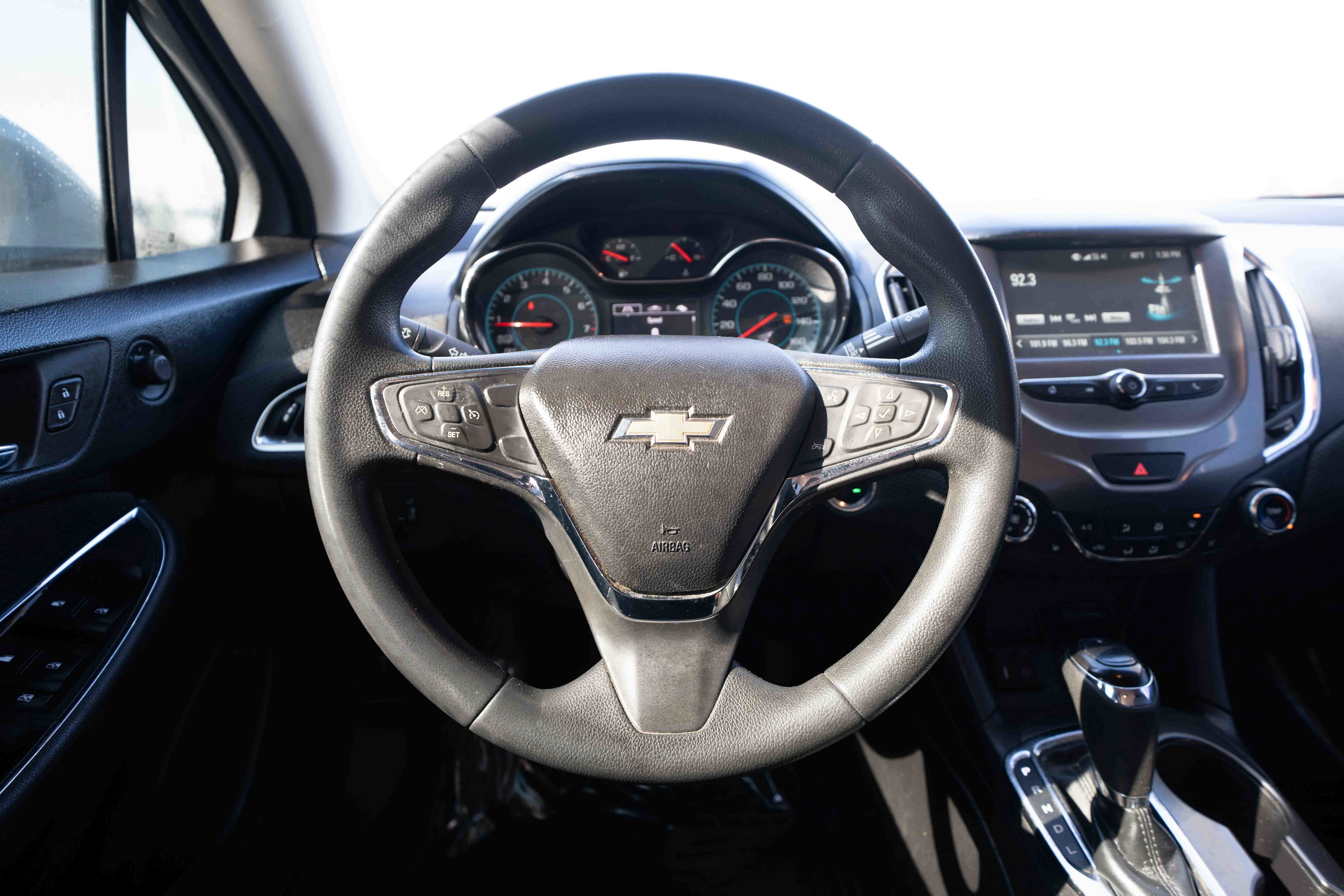 Used 2018 Chevrolet Cruze LT w/ Convenience Package image 21