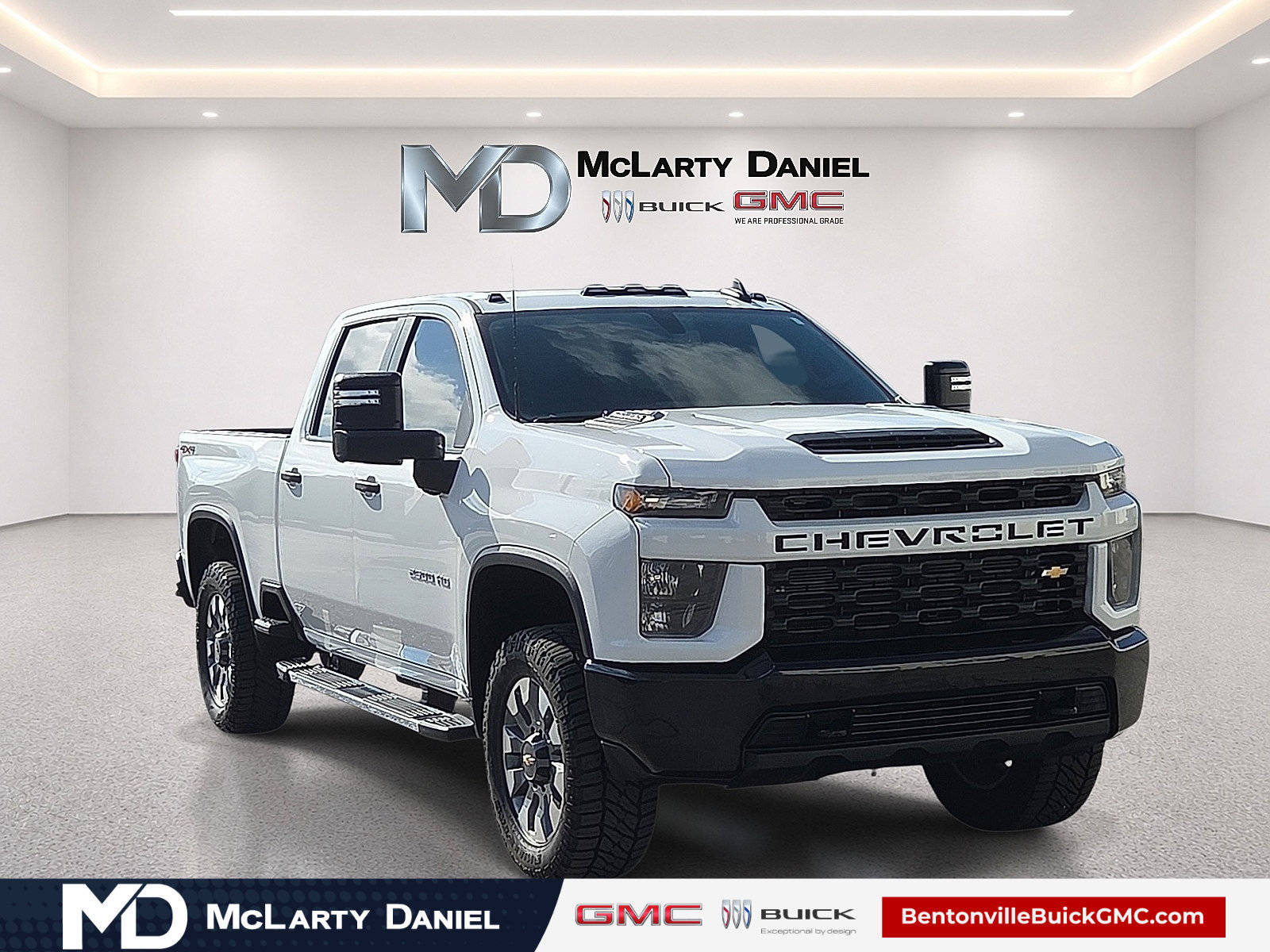 Used 2023 Chevrolet Silverado 2500 Custom w/ Custom Value Package AWD/4WD image 1