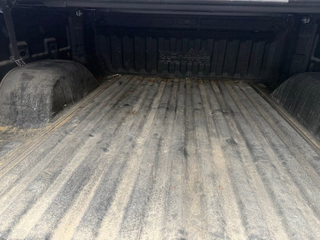 Used 2019 Chevrolet Silverado 1500 High Country w/ Technology Package image 7