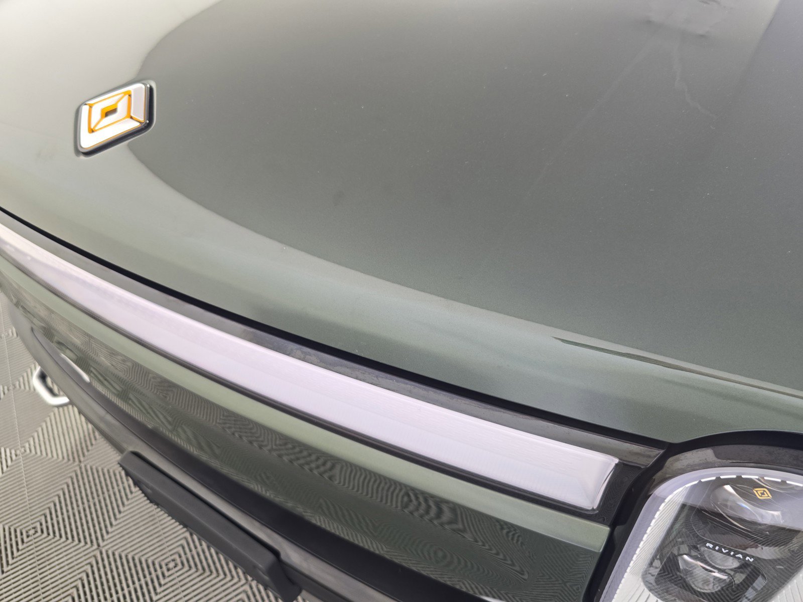 Used 2023 Rivian R1S Adventure image 32